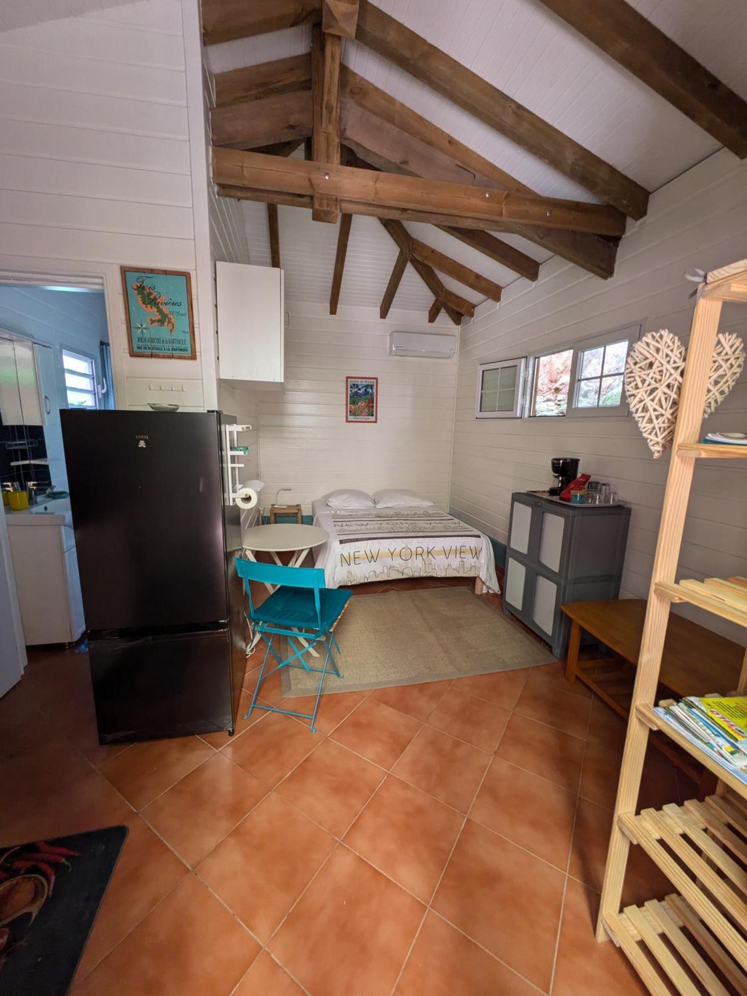 Le Marin - Bungalow Classe 3 Etoiles Tb Equipe & Confortable - Escapade En Couple - Paisible & En Toute Discretion - Wi-Fi - Climatisation - Calme & Serenite - Plages Du Sud, Centre De Carenage & Marina Du Marin Proche En Voiture - Acheminement Sur D Dış mekan fotoğraf